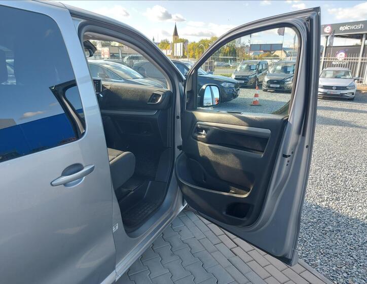Opel Zafira 25