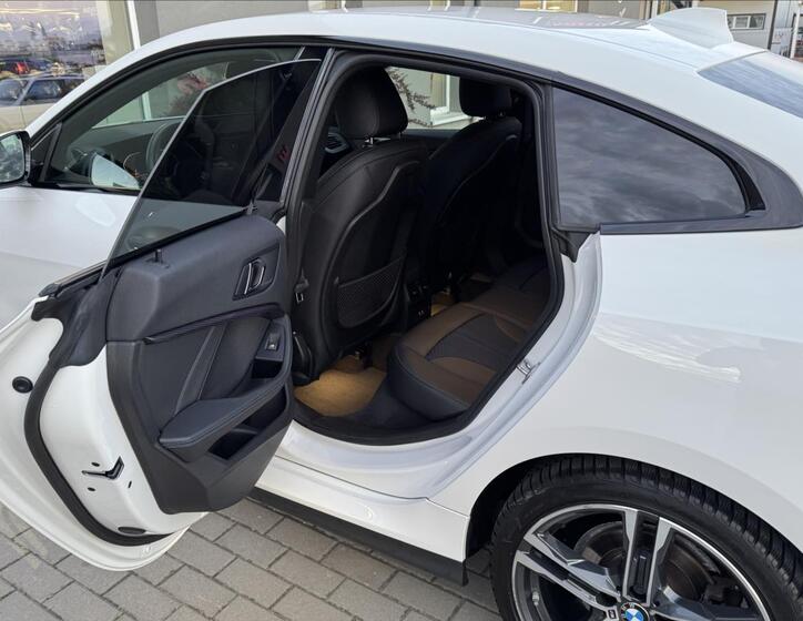 BMW Řada 2 18