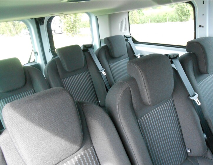 Ford Transit 9