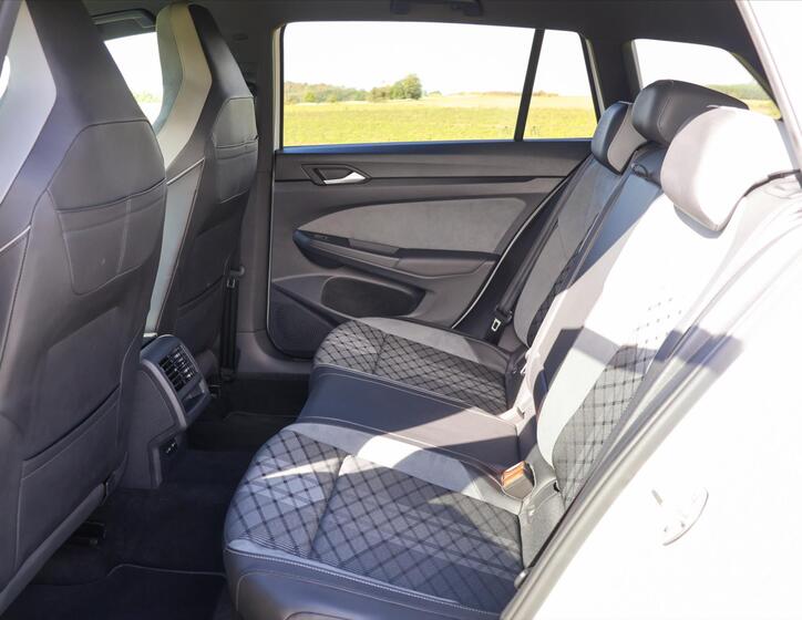 Volkswagen Golf 15