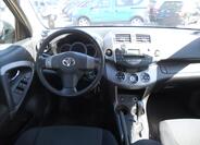 Toyota RAV4 13