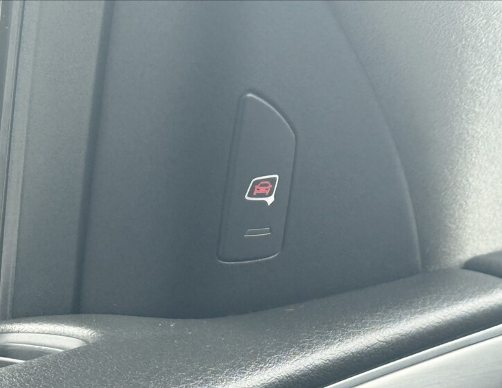 Audi A8 25