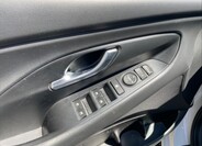 Hyundai i30 11