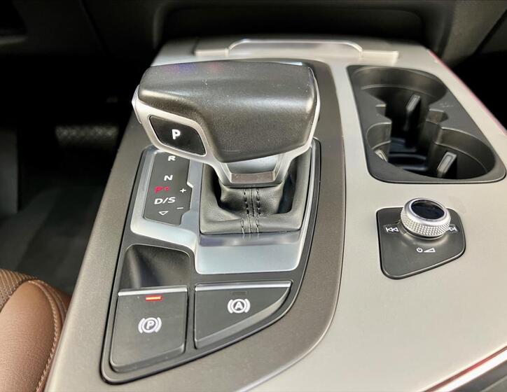 Audi Q7 23