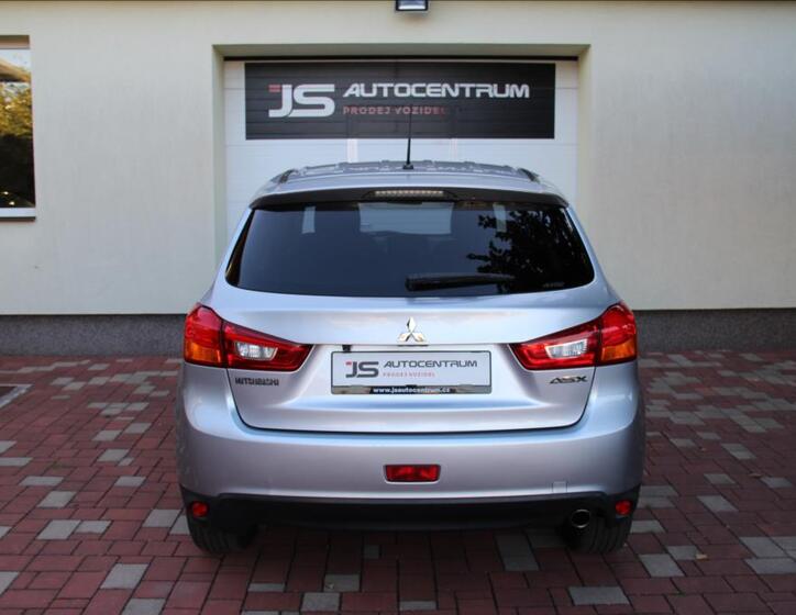 Mitsubishi ASX 8