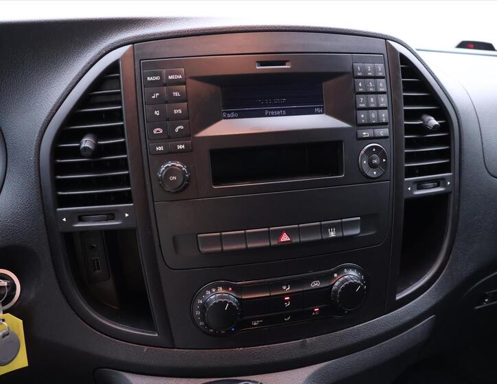 Mercedes-Benz Vito 23