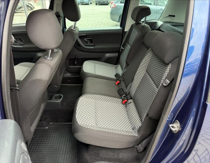 Škoda Roomster 12