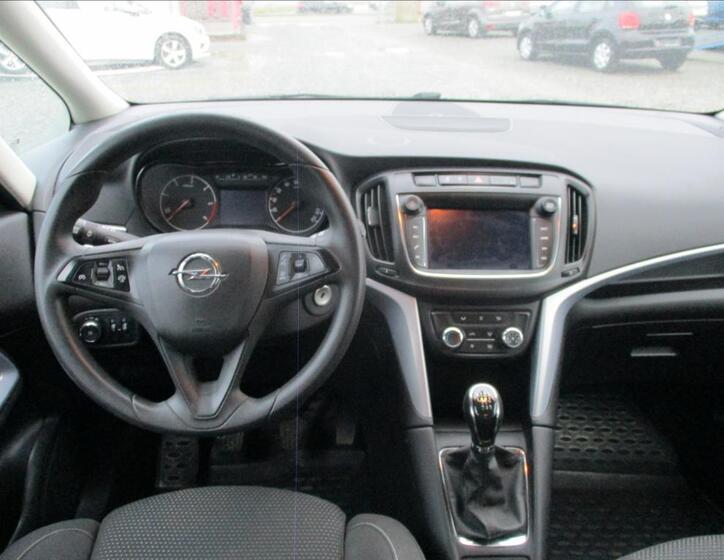 Opel Zafira 17