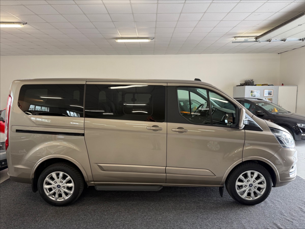 Ford Tourneo Custom