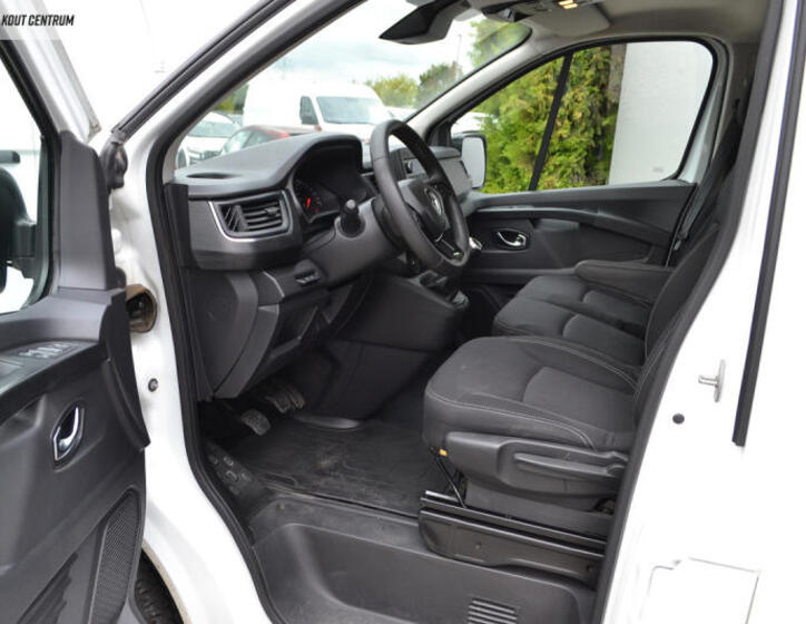 Renault Trafic 18