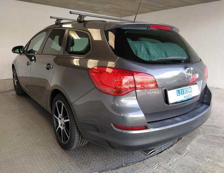 Opel Astra 5