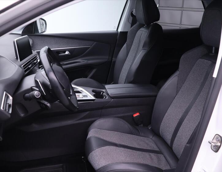 Peugeot 3008 12