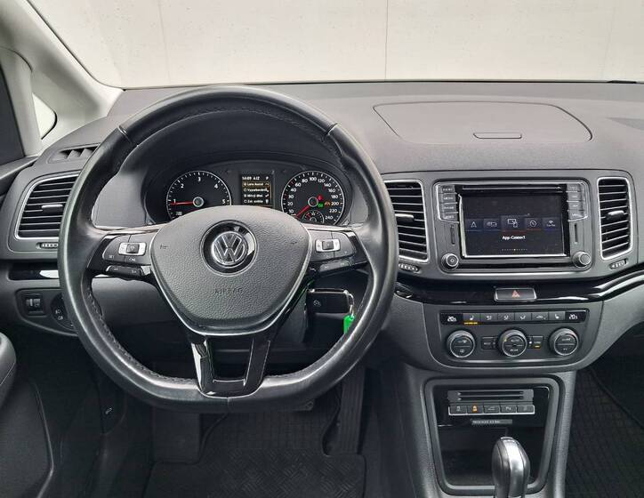Volkswagen Sharan 8