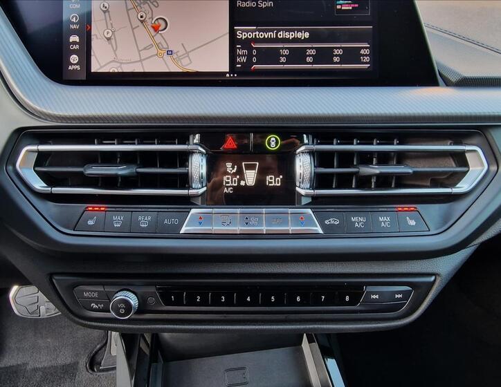 BMW Řada 2 33