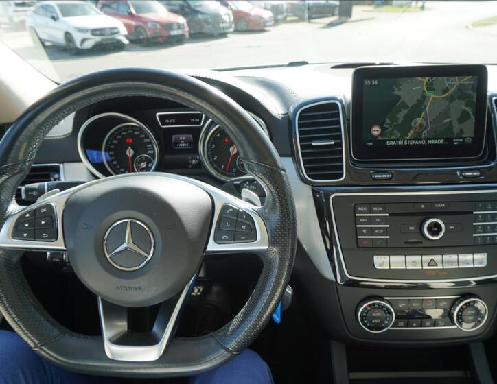 Mercedes-Benz GLE 15