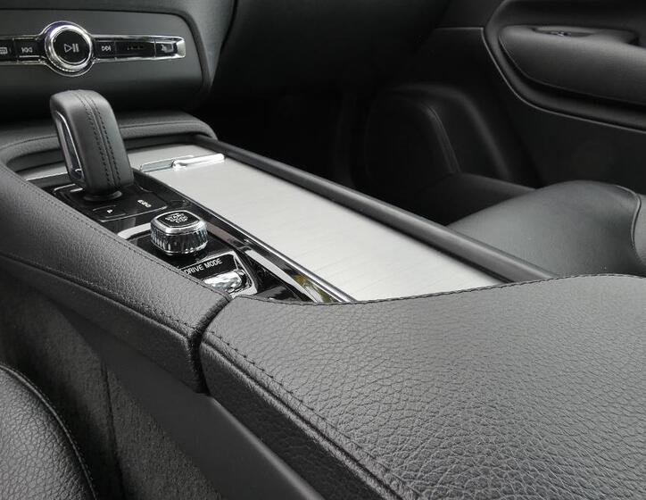 Volvo XC90 6