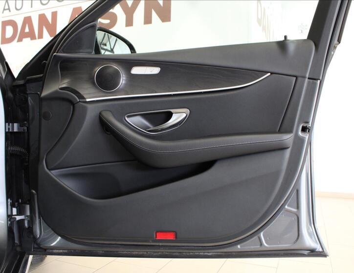 Mercedes-Benz Třídy E 11