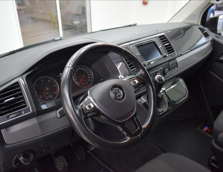 Volkswagen Multivan 9