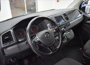 Volkswagen Multivan 9