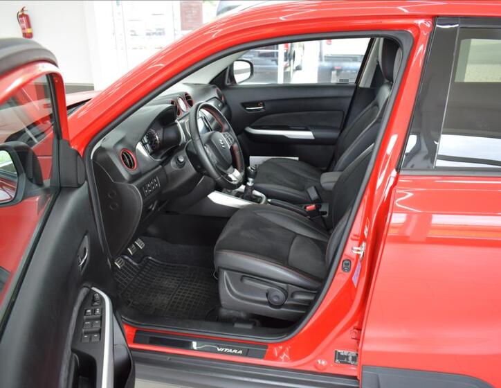 Suzuki Vitara 10