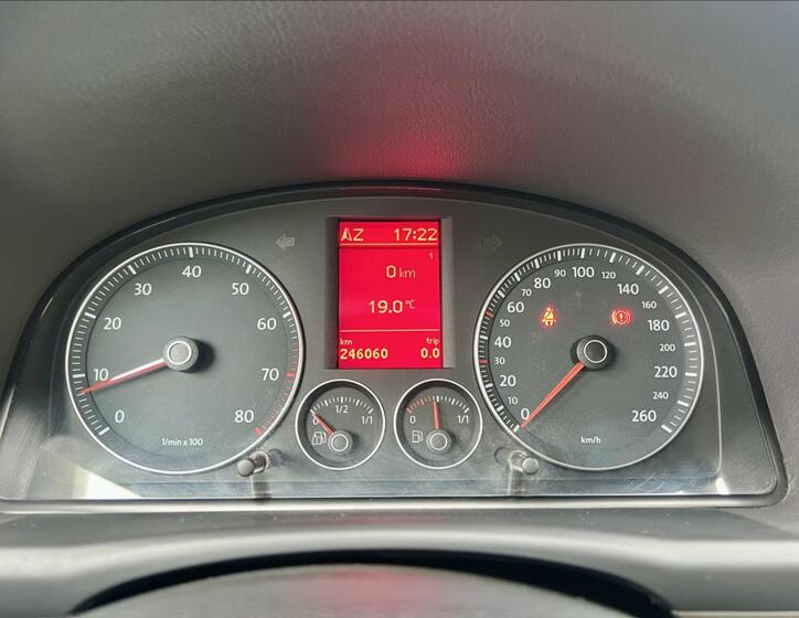 Volkswagen Touran 24