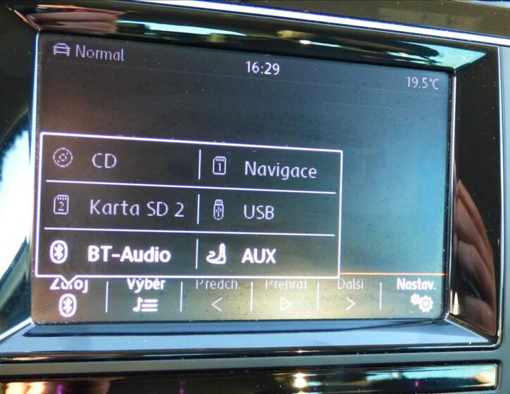 Volkswagen Golf 40