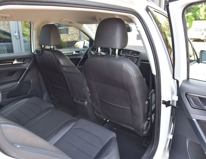 Volkswagen Golf 21