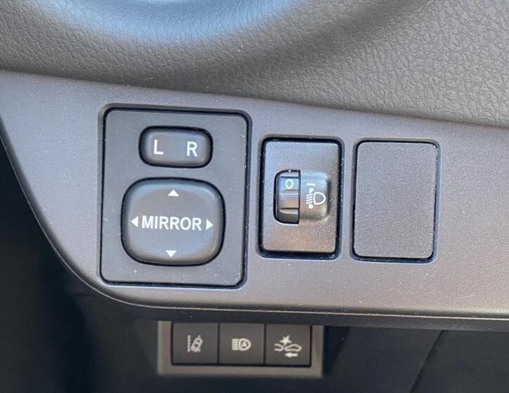Toyota Yaris 30