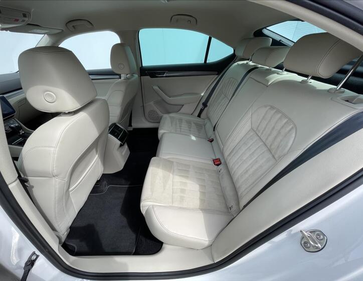Škoda Superb 16