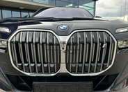 BMW i7 12