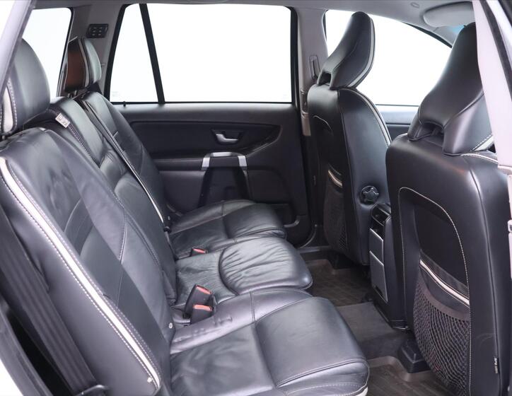 Volvo XC90 13