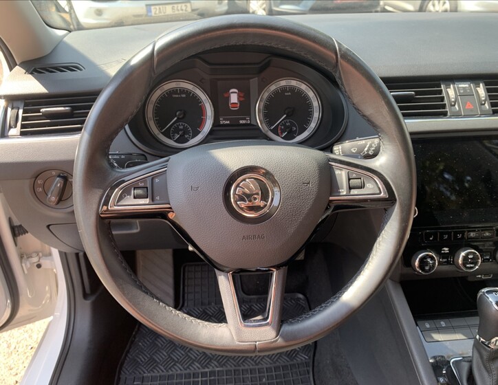 Škoda Octavia 10