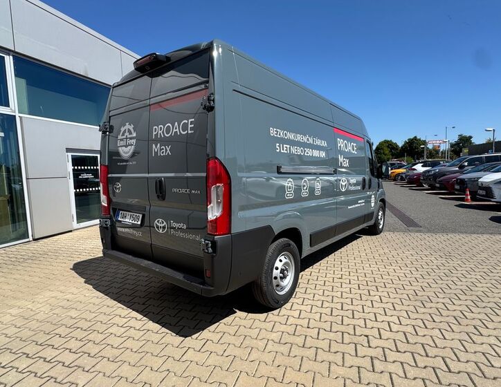 Toyota Proace Max 5