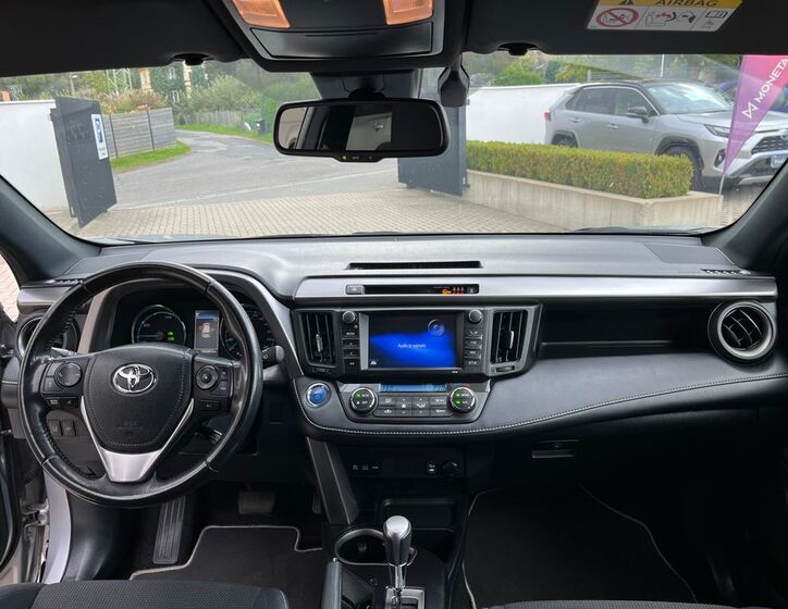 Toyota RAV4 18