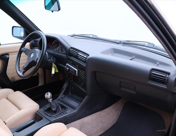 BMW Řada 3 23