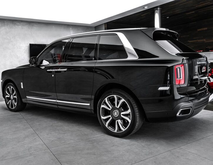 Rolls-Royce Cullinan 7