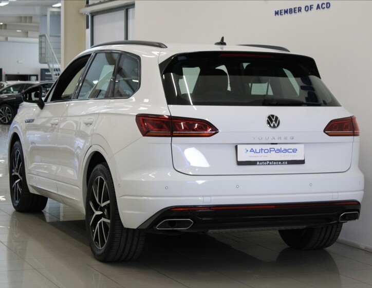 Volkswagen Touareg 3