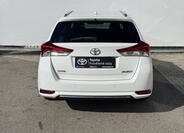 Toyota Auris 5