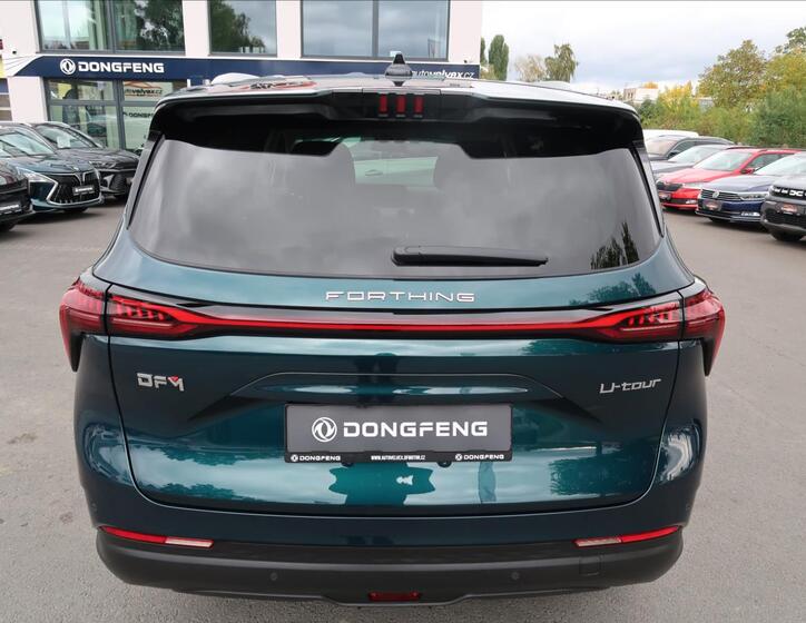 Dongfeng U-Tour 8