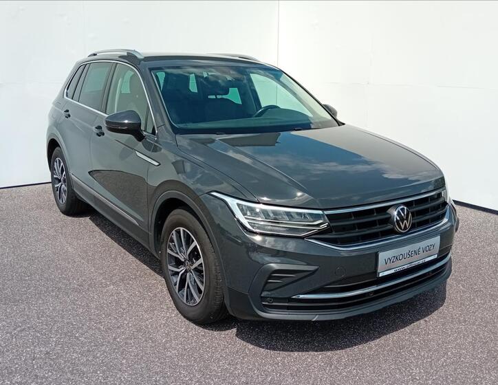 Volkswagen Tiguan 7