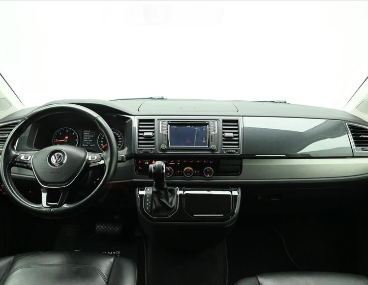 Volkswagen Multivan 15