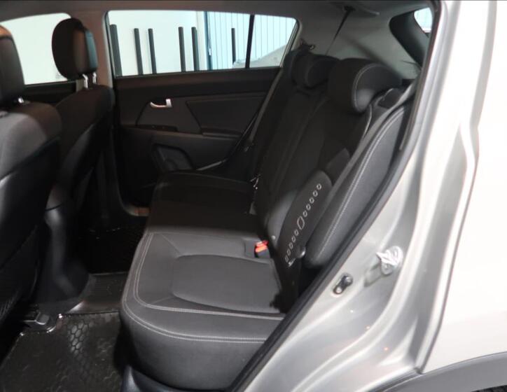 KIA Sportage 8