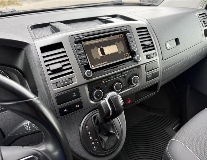 Volkswagen Multivan 21