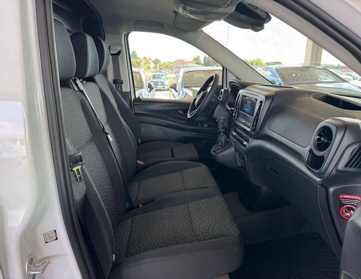 Mercedes-Benz Vito 14