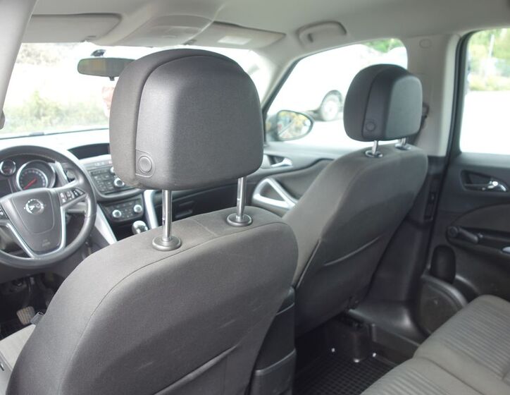 Opel Zafira 24