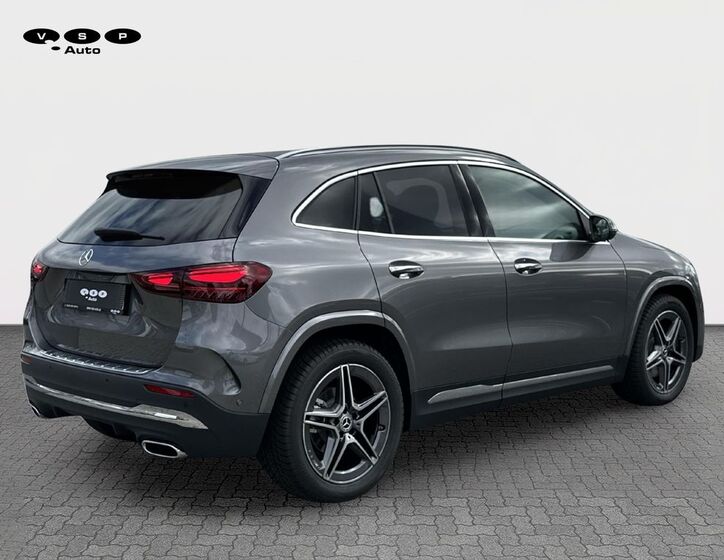 Mercedes-Benz GLA 5