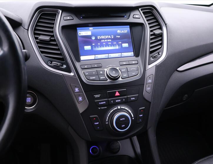 Hyundai Santa Fe 25