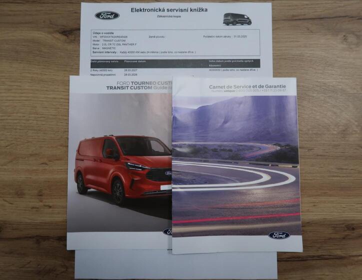 Ford Tourneo Custom 32
