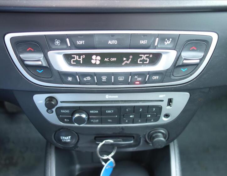 Renault Fluence 21