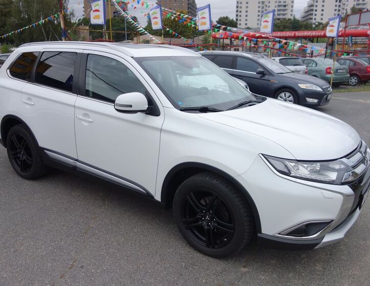 Mitsubishi Outlander 8